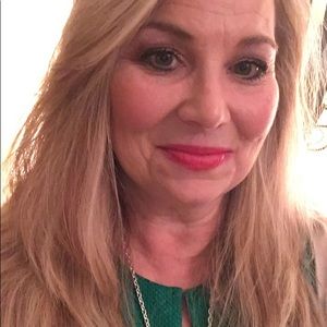 Meet your Posher, Paula